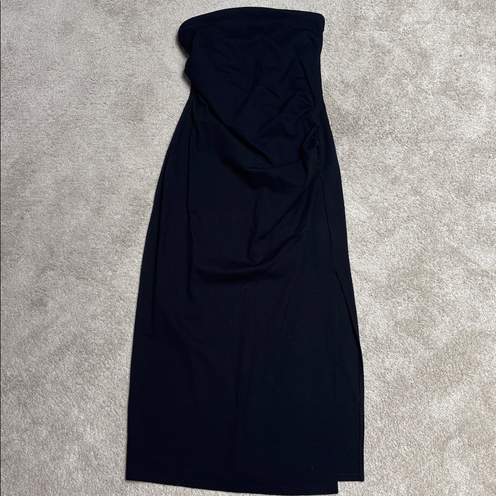 Black Strapless Midi Dress with Sleek Silhouette